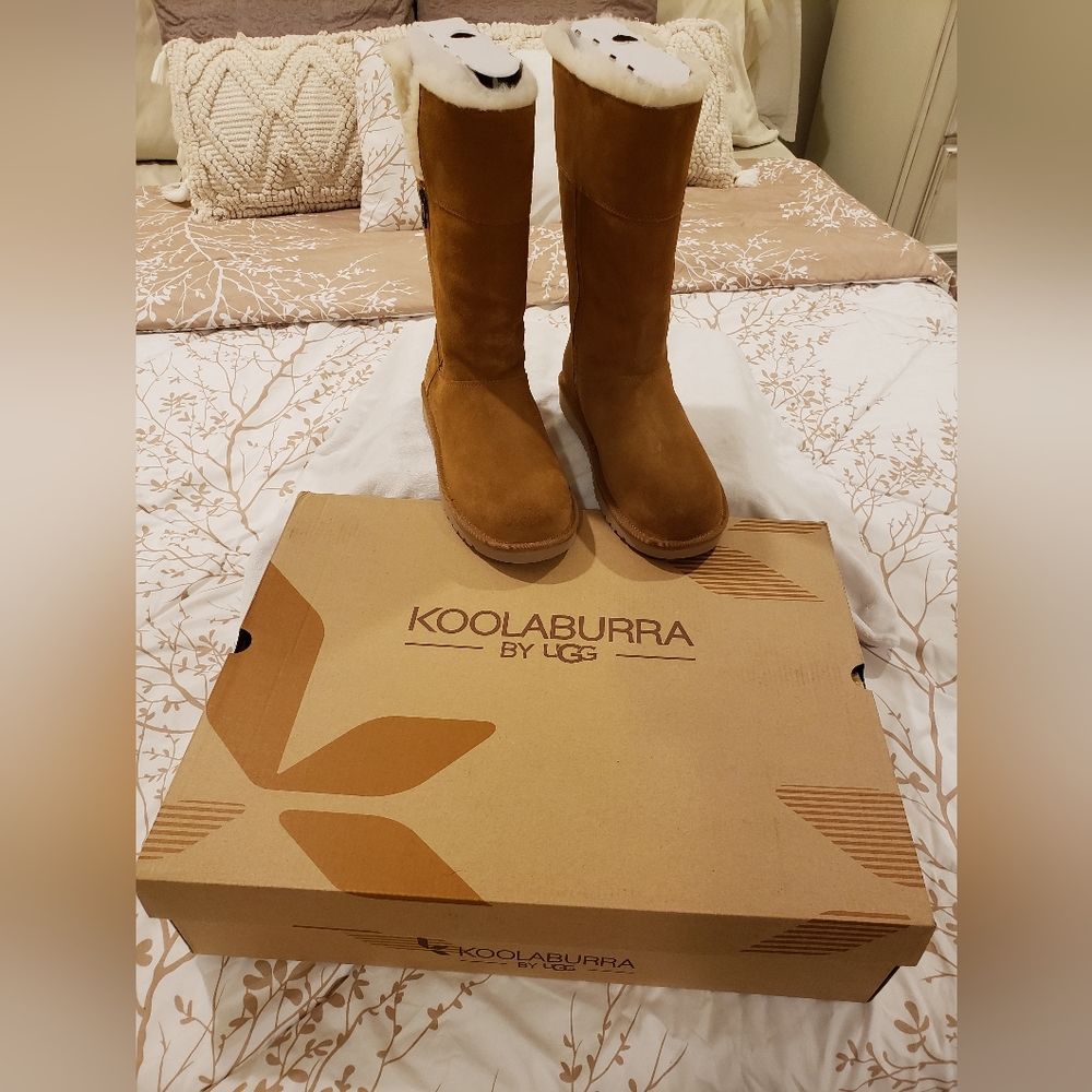 KOOLABURRA BY UGG ARIBEL TALL BOOT Women's Size 9